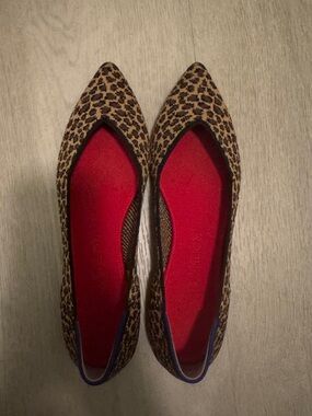 Like New Rothys The Point in Little Cat Leopard Print Size 7.5 (with forms)